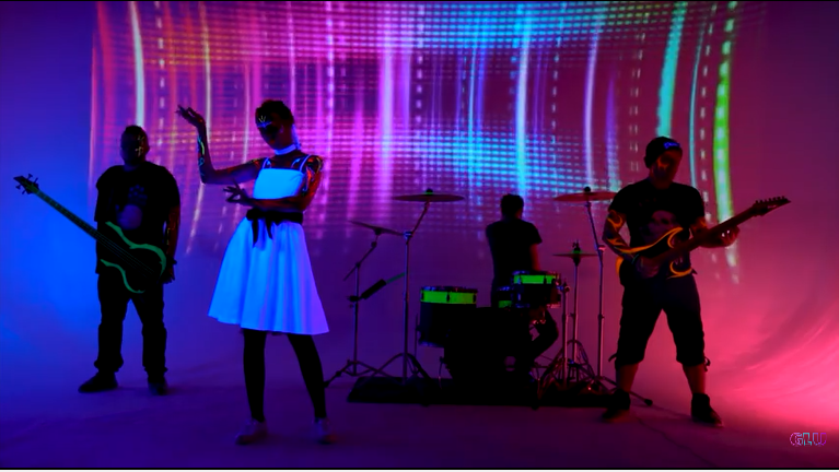『GO!! Light Up! 』がBABYMETAL の「From Dusk …